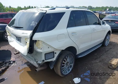 2012 Mercedes-Benz Ml 63 Amg 4Matic z USA, uszkodzony, nr VIN 4JGDA7EB1CA051616